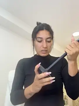 Scarlett 12 online show from 17, 4, 2026