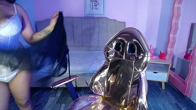 Snapshot of Vivi_rosse_ch chatting on 28, 9, 2025 Vivi rosse ch online show from 28, 9, 2025