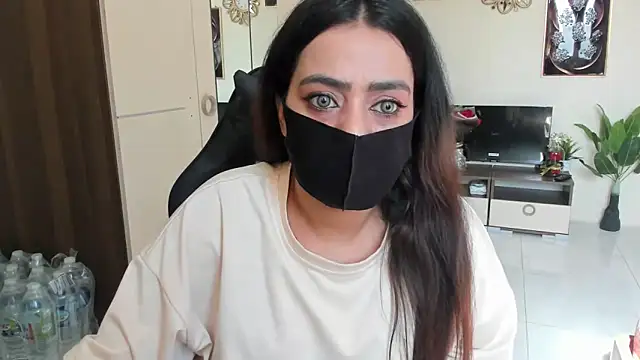 Missbrown24 online show from 1, 10, 2025