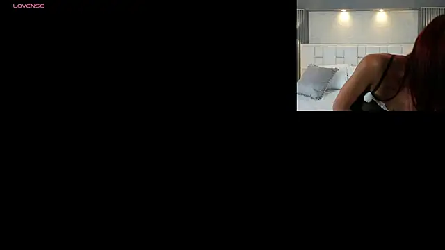 LunnaBlake online show from 5, 3, 2026