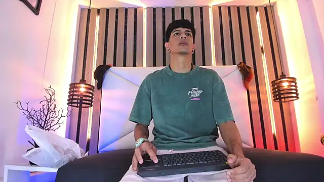 Franvill Trato online show from 19, 12, 2025