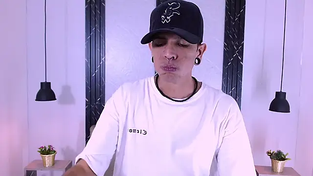 Franvill Trato online show from 7, 10, 2025