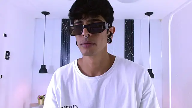 Snapshot of Franvill_Trato chatting on 2, 3, 2026 Franvill Trato online show from 2, 3, 2026