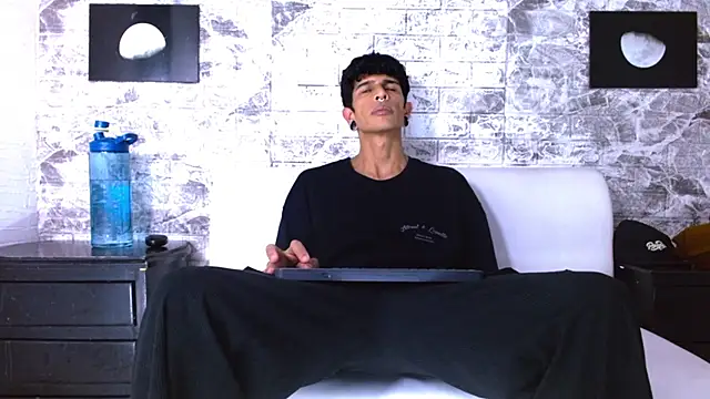 Snapshot of Franvill_Trato chatting on 27, 2, 2026 Franvill Trato online show from 27, 2, 2026