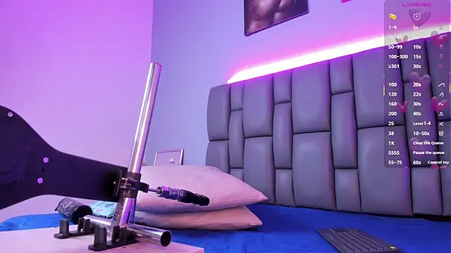 Niicolle Evanss online show from 30, 9, 2025