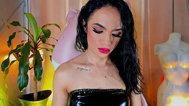 Cristal Gem1 online show from 3, 6, 2026