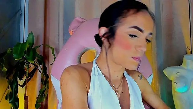 Snapshot of Cristal_Gem1 chatting on 13, 7, 2026 Cristal Gem1 online show from 13, 7, 2026