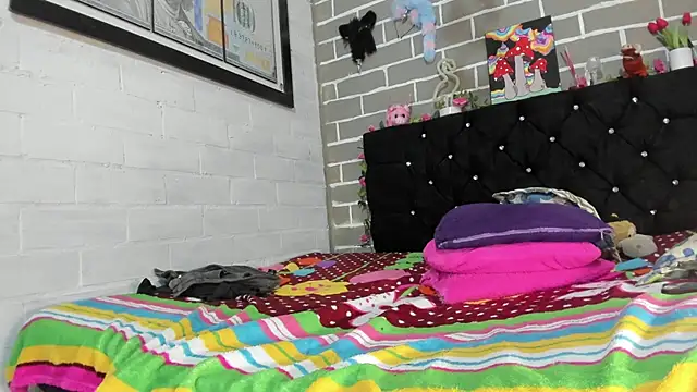 CharlotteBrowm online show from 10, 9, 2025