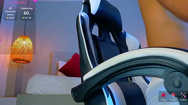 Thaiel Fosteer online show from 11, 11, 2025