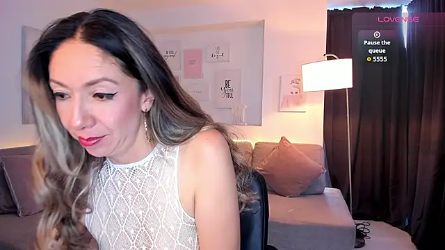 Laly dolce online show from 26, 9, 2025