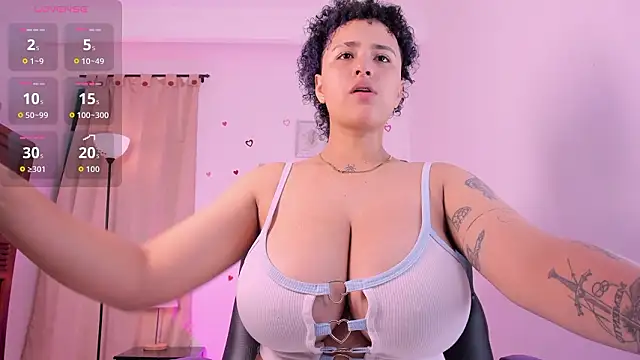 LiaaMoretzz online show from 28, 3, 2026