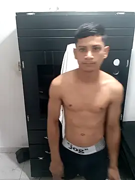 Snapshot of hechizo777 chatting on 1, 12, 2025 hechizo777 online show from 1, 12, 2025