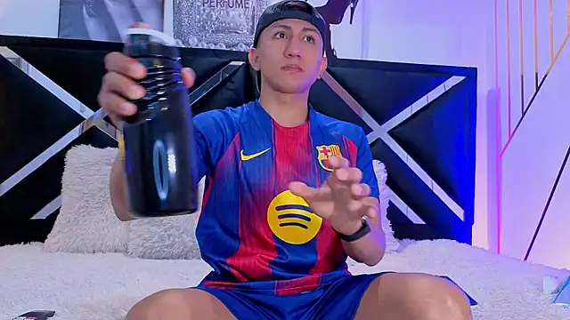 oliver mr  online show from 11, 4, 2026