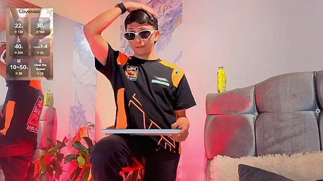 oliver mr  online show from 24, 3, 2026