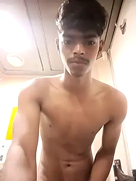 monster 33 online show from 8, 10, 2025