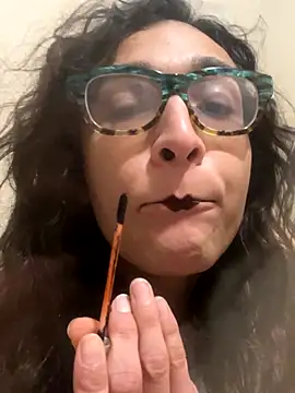 ditzycryztal online show from 3, 12, 2025