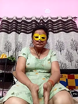 Snapshot of Gullapi chatting on 5, 4, 2026 Gullapi online show from 5, 4, 2026