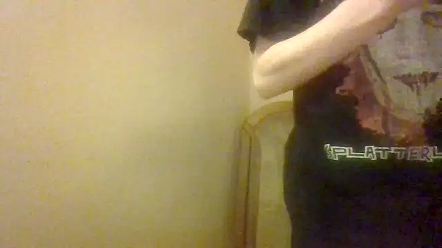 your boy toy18 online show from 8, 10, 2025