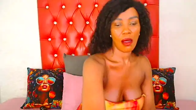 GaggingQueen32 online show from 28, 11, 2025