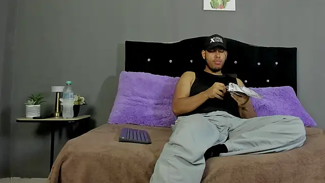 Snapshot of chatting on 11, 4, 2026 online show from 11, 4, 2026