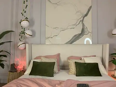 MaryNixon  online show from 9, 4, 2026