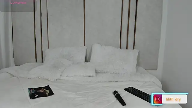 Lilith dry online show from 10, 10, 2025