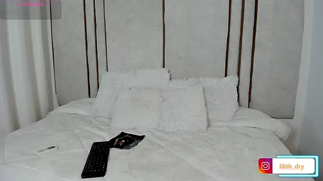 Lilith dry online show from 24, 9, 2025