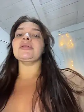 Snapshot of sarahreyess_11 chatting on 18, 10, 2025 sarahreyess 11 online show from 18, 10, 2025