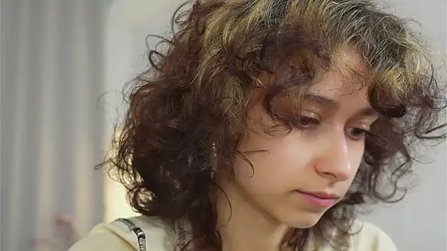 MimiLicks online show from 13, 10, 2025