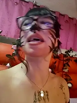 Kitty Melodi online show from 16, 10, 2025