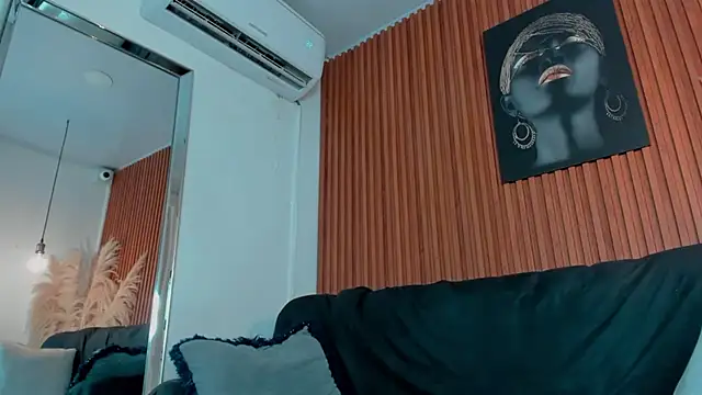 EvamilfXXX online show from 29, 11, 2025