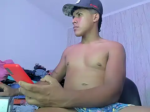 Snapshot of Austihn chatting on 27, 11, 2025 Austihn online show from 27, 11, 2025