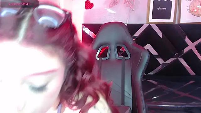 Red Bunny v online show from 10, 5, 2026