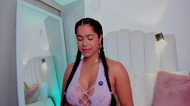 Snapshot of danna_ross25 chatting on 13, 10, 2025 danna ross25 online show from 13, 10, 2025