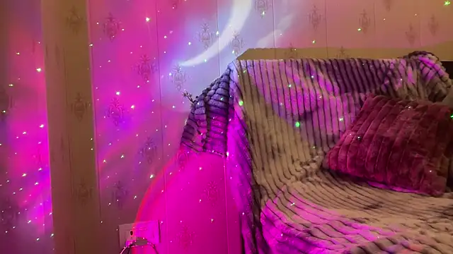 fairy hot  online show from 15, 11, 2025