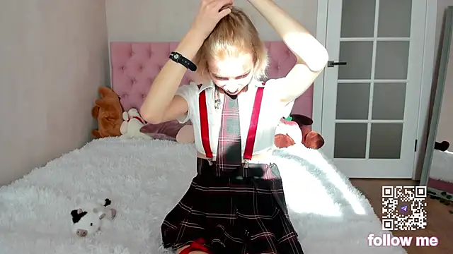 Pink Lila18 online show from 4, 10, 2025