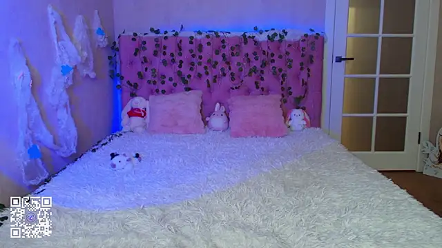 Pink Lila18 online show from 20, 2, 2026