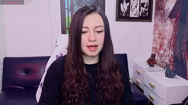 Snapshot of Eva_Roussell chatting on 10, 6, 2026 Eva Roussell online show from 10, 6, 2026