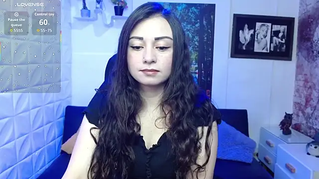 Eva Roussell online show from 27, 11, 2025