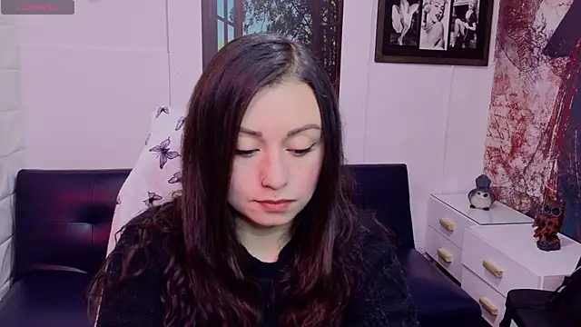 Snapshot of Eva_Roussell chatting on 9, 7, 2026 Eva Roussell online show from 9, 7, 2026
