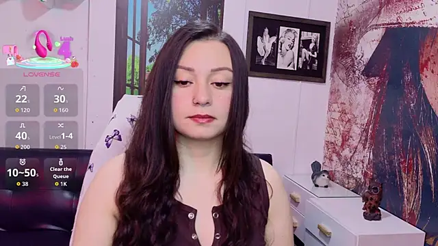 Snapshot of Eva_Roussell chatting on 18, 6, 2026 Eva Roussell online show from 18, 6, 2026