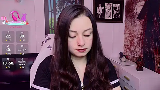 Snapshot of Eva_Roussell chatting on 17, 6, 2026 Eva Roussell online show from 17, 6, 2026