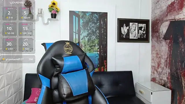 Eva Roussell online show from 10, 10, 2025