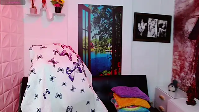 Eva Roussell online show from 27, 3, 2026