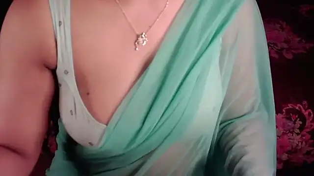 Snapshot of Sexy_Ara__Baby chatting on 4, 10, 2025 Sexy Ara Baby online show from 4, 10, 2025