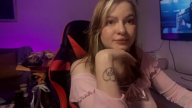 Mia Kamp online show from 14, 2, 2026