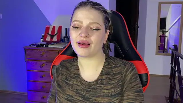 Mia Kamp online show from 11, 10, 2025