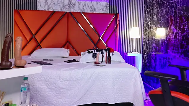 Violet sl4ve online show from 9, 5, 2026
