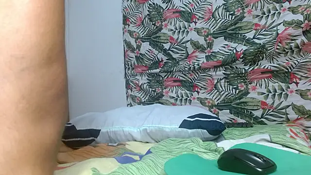 smallkarlakarla online show from 15, 1, 2026