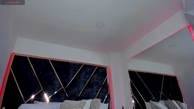 SusanaHenao online show from 18, 12, 2025